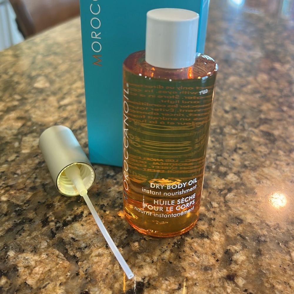 New in box Moroccanoil Dry Body Oil 1.7 oz.
